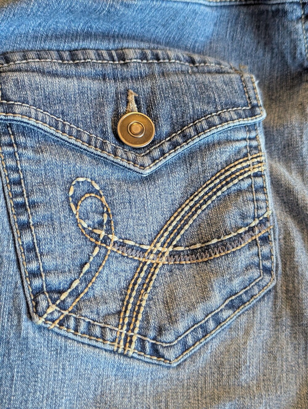 Maternity Capri Jeans Motherhood Maternity Size Large - Picture 6 of 7